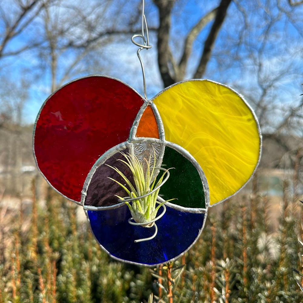 Stained glass air plant holder